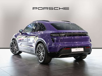 Used Porsche Macan 2025 for sale - 77164469: Photo
