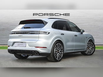Used Porsche Cayenne 2024 for sale - 75234819: Photo