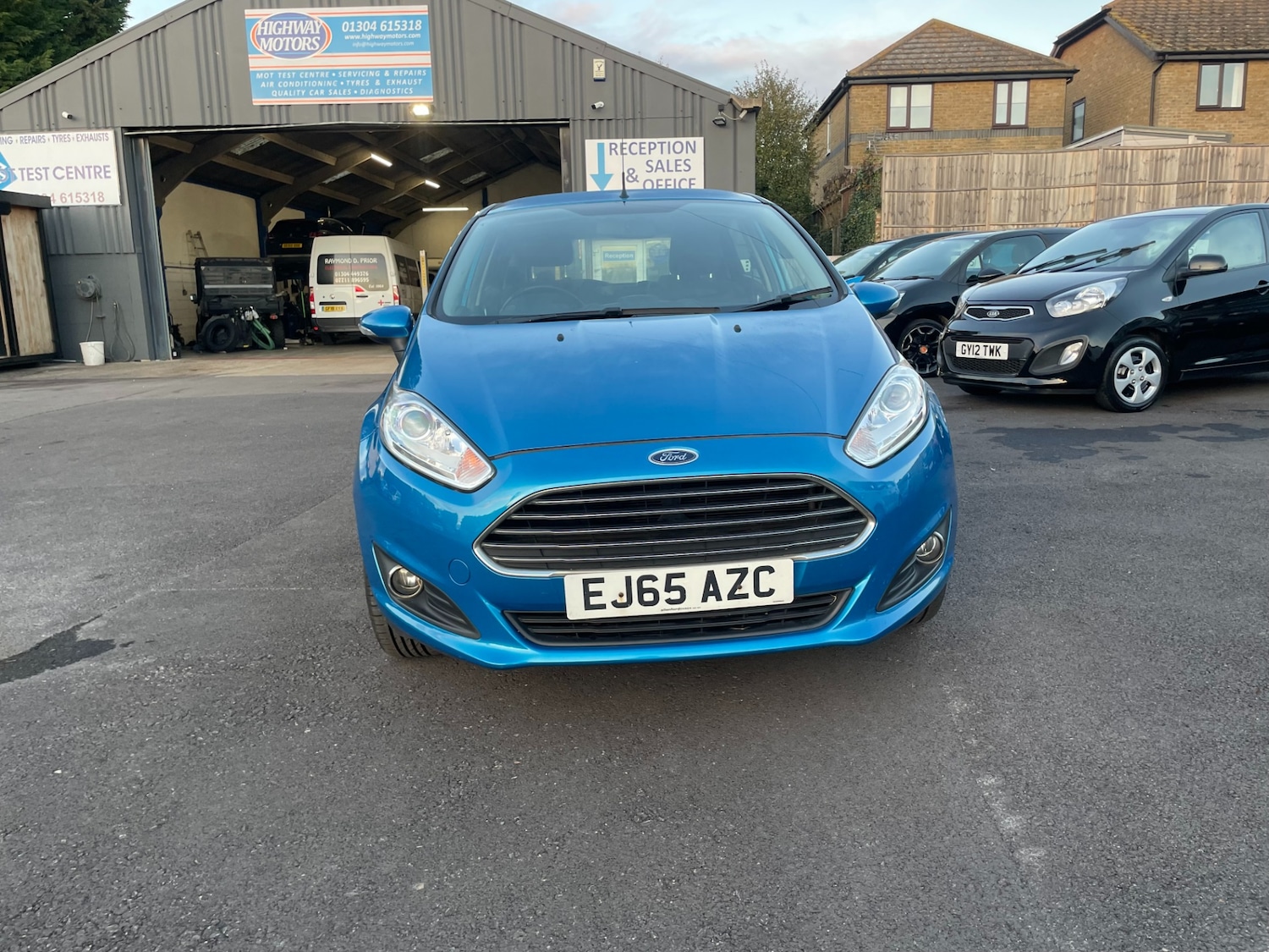 Used Ford Fiesta 2015 for sale - 76530880: Photo 2