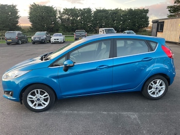 Used Ford Fiesta 2015 for sale - 76530880: Photo