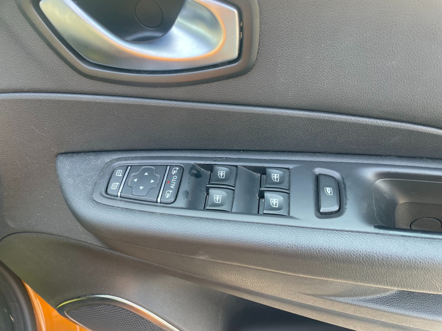 Used Renault Captur 2018 for sale - 77963657: Photo 12