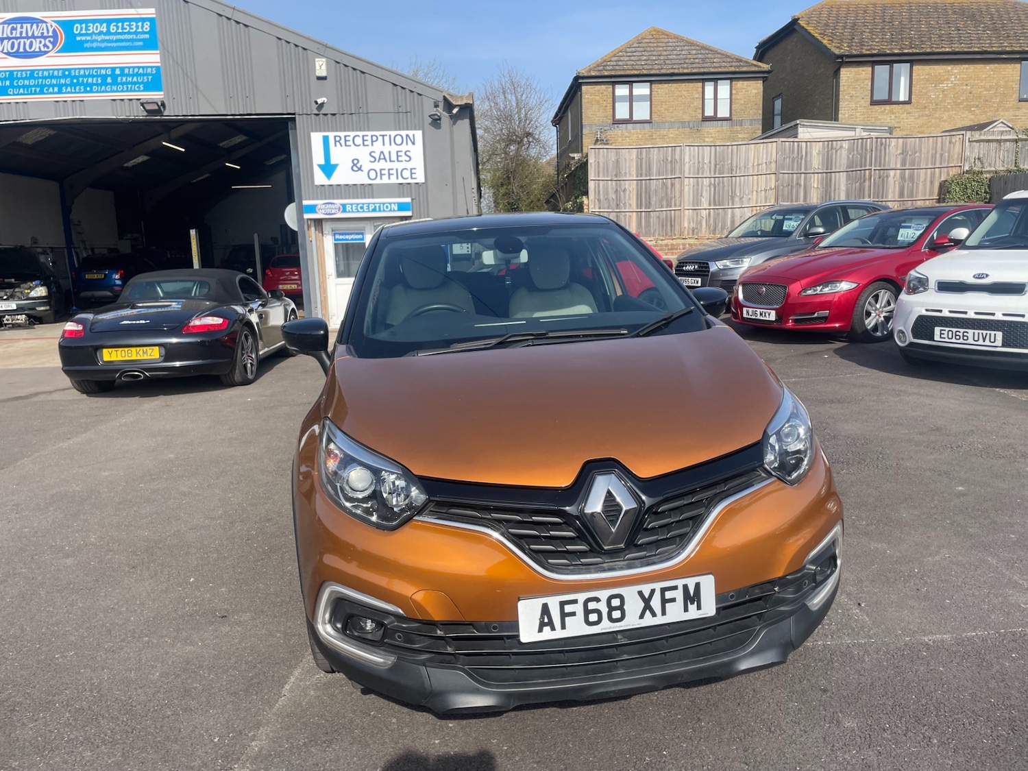 Used Renault Captur 2018 for sale - 77963657: Photo 2