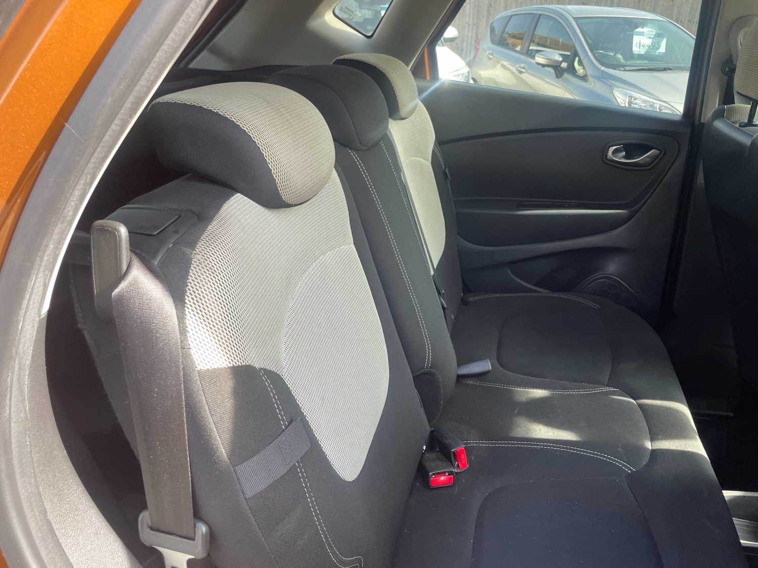 Used Renault Captur 2018 for sale - 77963657: Photo 9