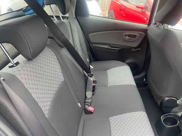 Used Toyota Yaris 2014 for sale - 76274347: Photo 10
