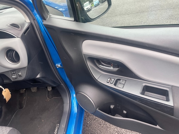 Used Toyota Yaris 2014 for sale - 76274347: Photo 12