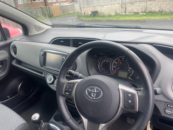Used Toyota Yaris 2014 for sale - 76274347: Photo 13