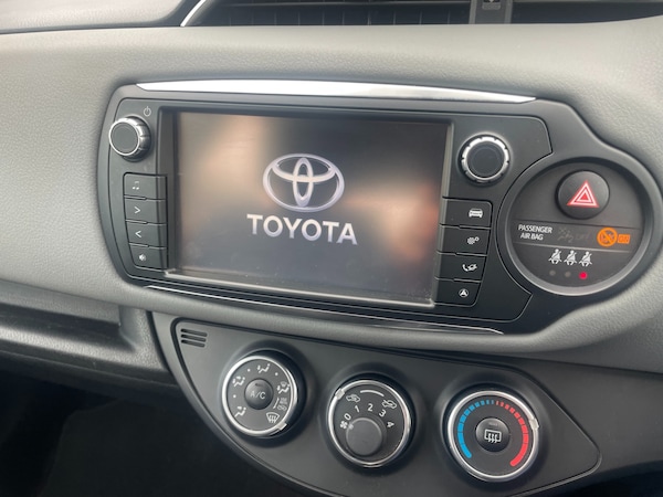 Used Toyota Yaris 2014 for sale - 76274347: Photo 14