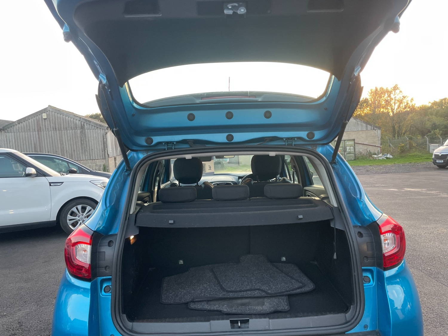 Used Renault Captur 2015 for sale - 76526761: Photo 8