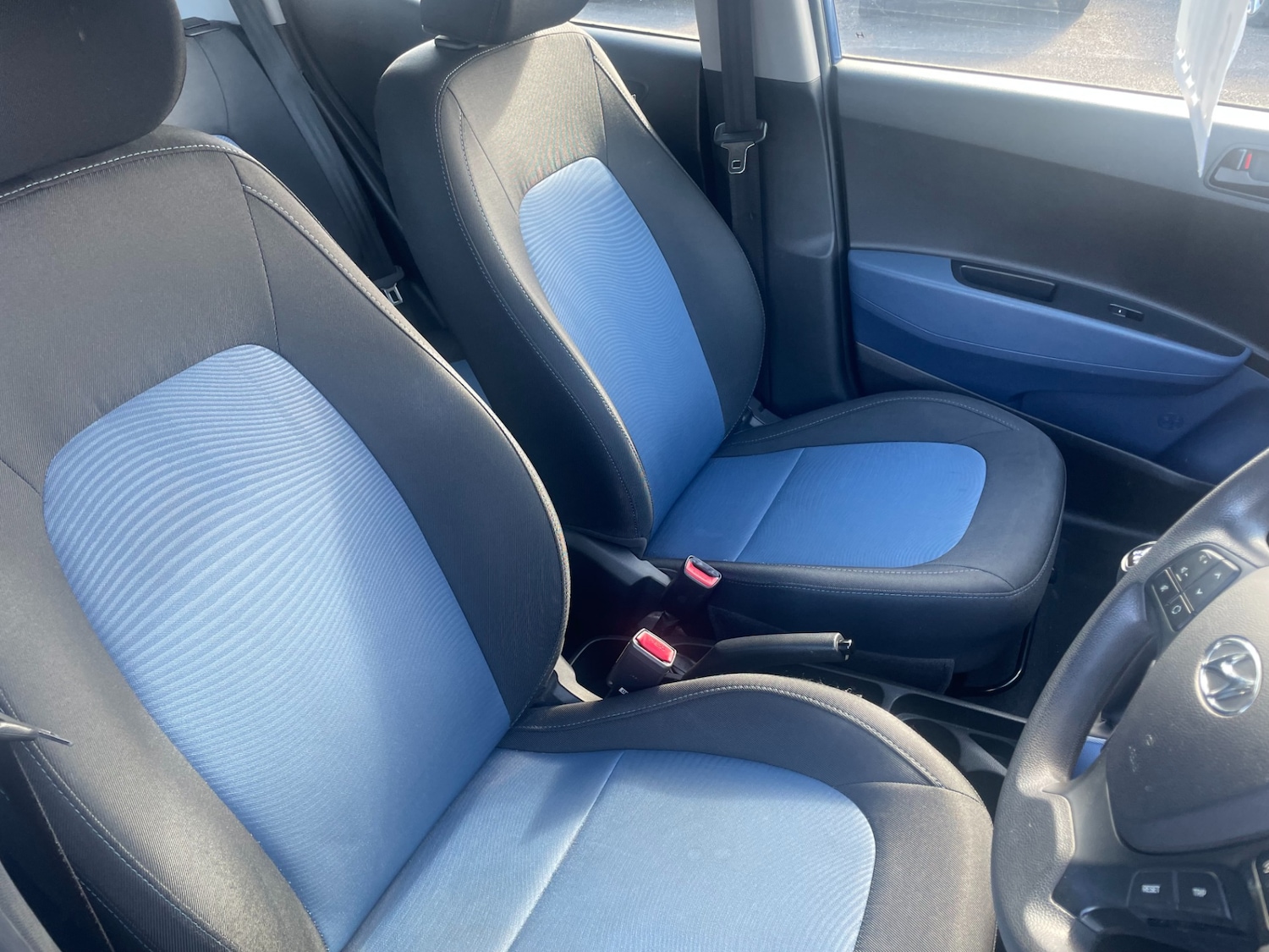 Used Hyundai i10 2016 for sale - 76363468: Photo 11