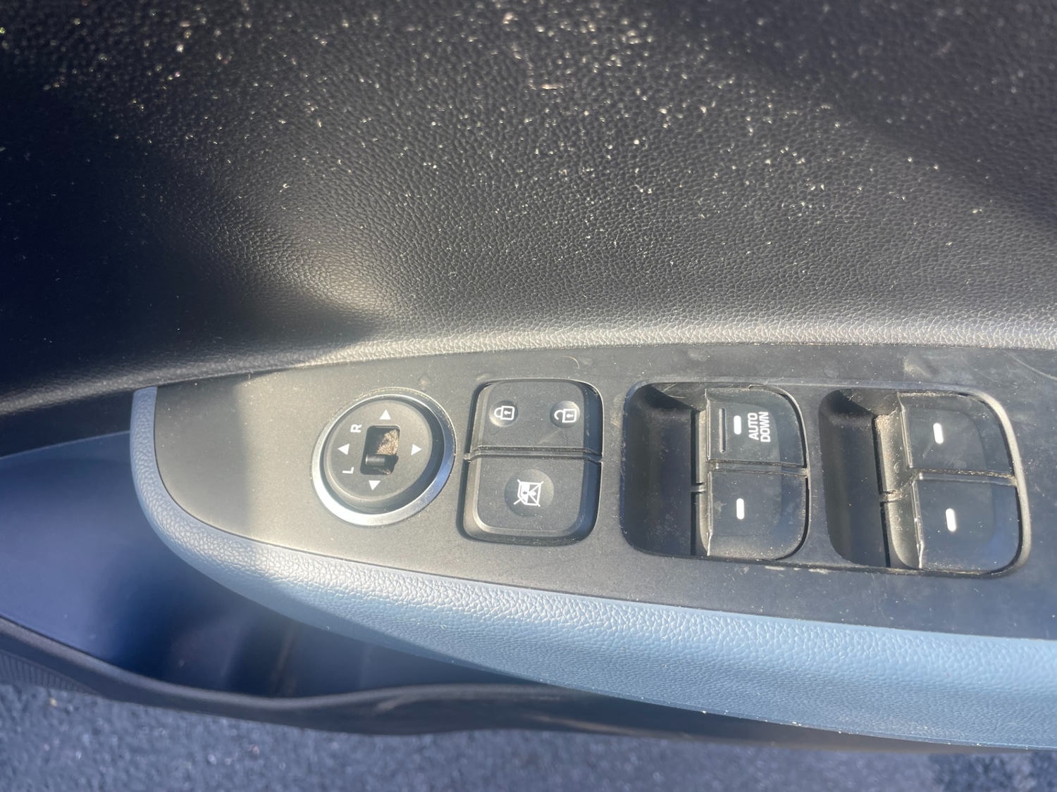 Used Hyundai i10 2016 for sale - 76363468: Photo 13