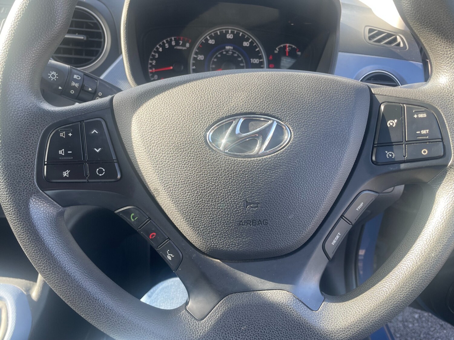 Used Hyundai i10 2016 for sale - 76363468: Photo 15