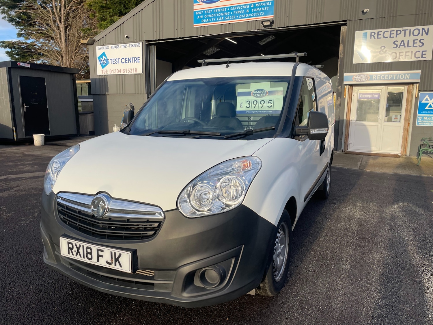 Used Vauxhall Combo 2018 for sale - 77125986: Photo 3