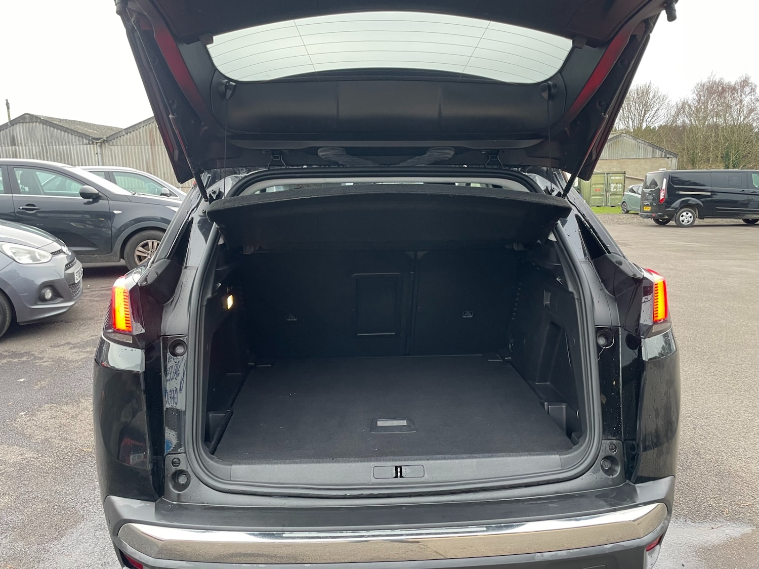 Used Peugeot 3008 2019 for sale - 76984212: Photo 9