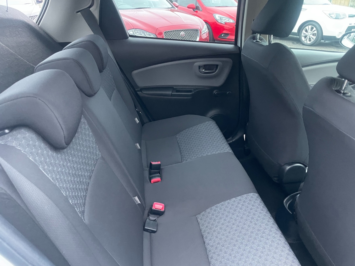 Used Toyota Yaris 2015 for sale - 77420291: Photo 10