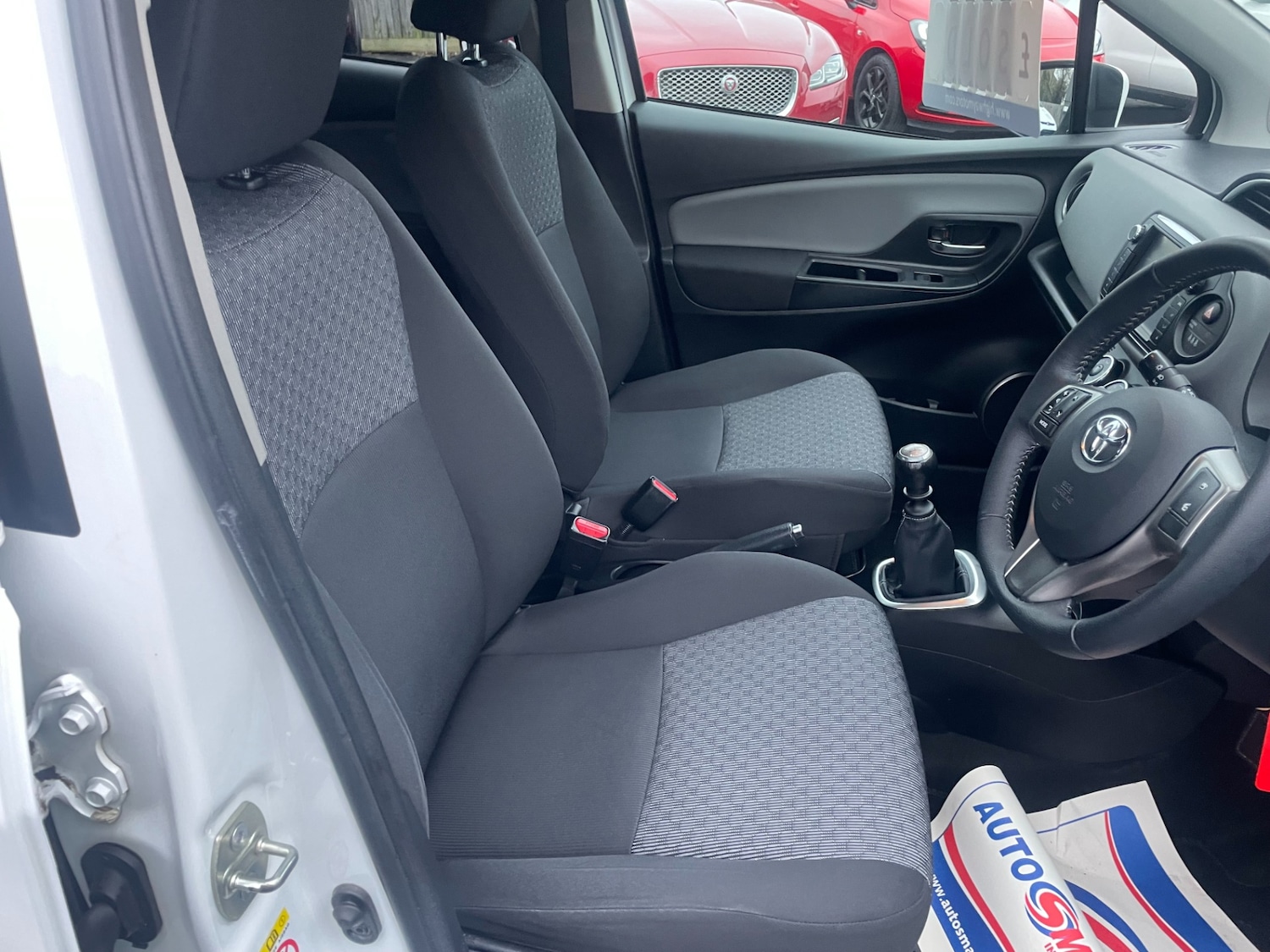 Used Toyota Yaris 2015 for sale - 77420291: Photo 11