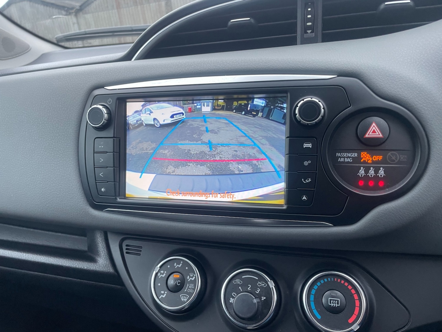 Used Toyota Yaris 2015 for sale - 77420291: Photo 15