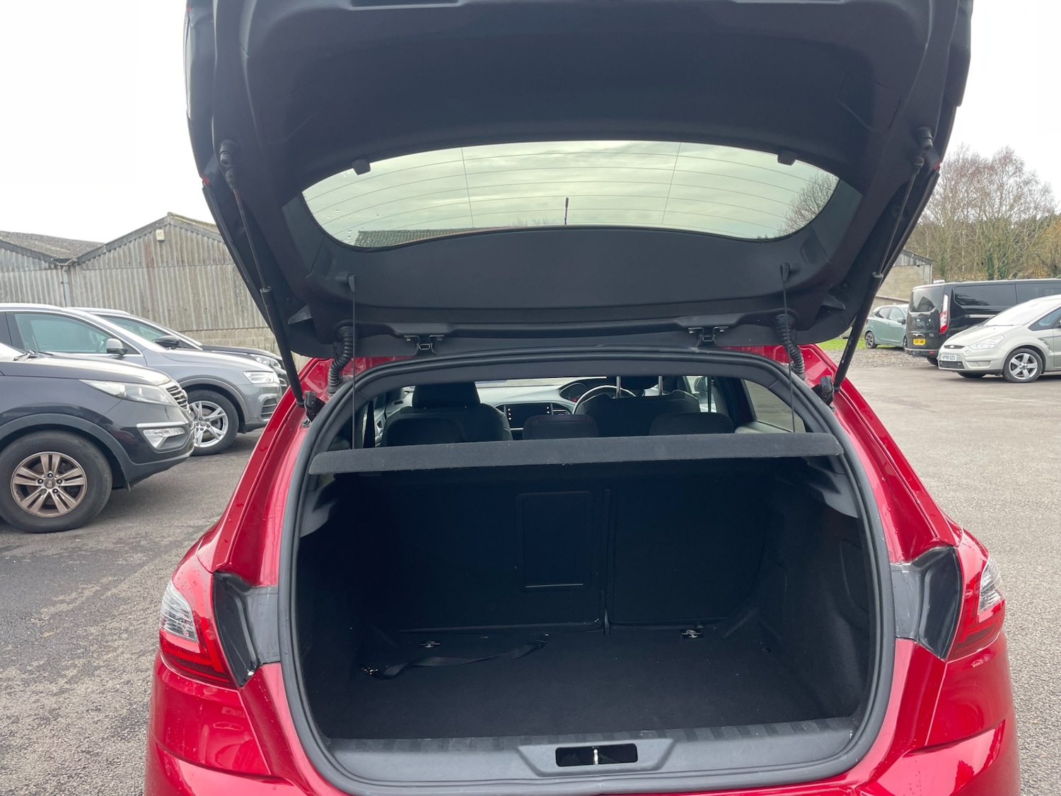 Used Peugeot 308 2018 for sale - 76979292: Photo 10