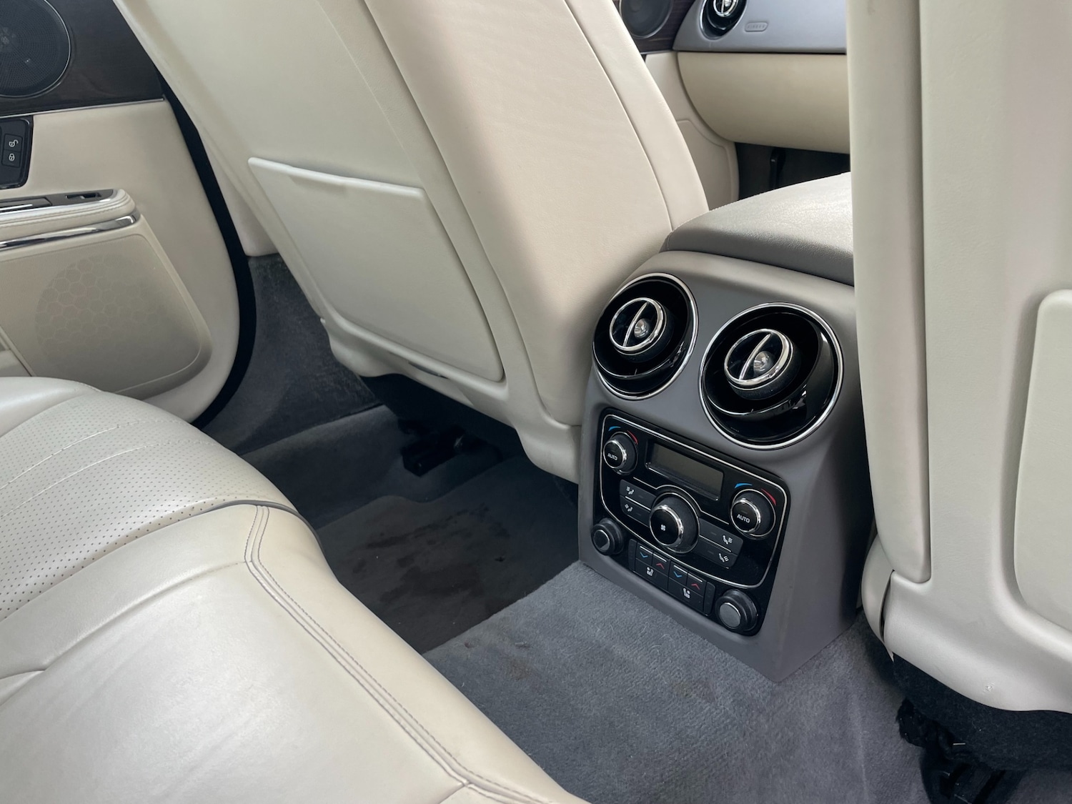 Used Jaguar XJ 2016 for sale - 77012254: Photo 11