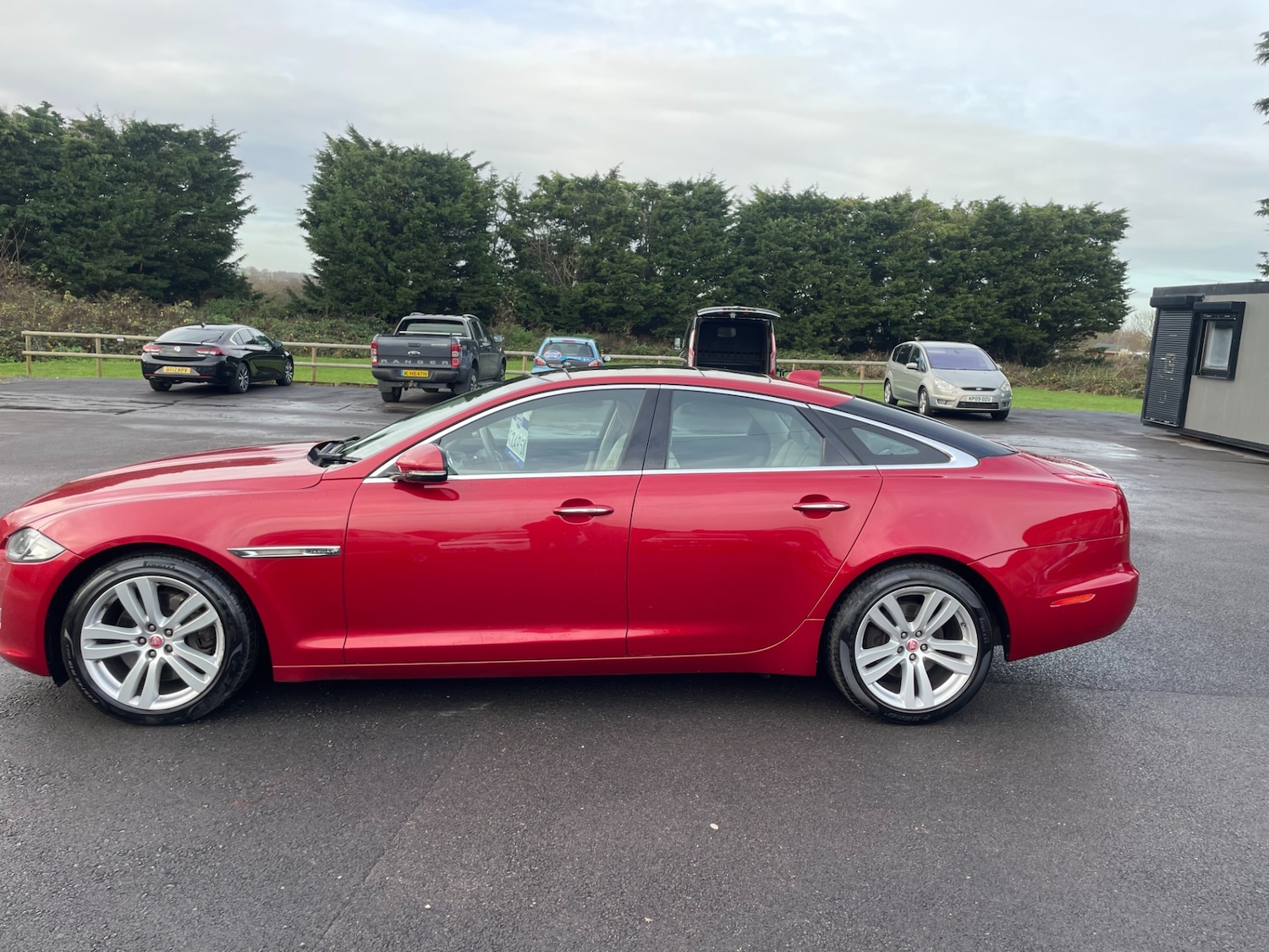 Used Jaguar XJ 2016 for sale - 77012254: Photo 4