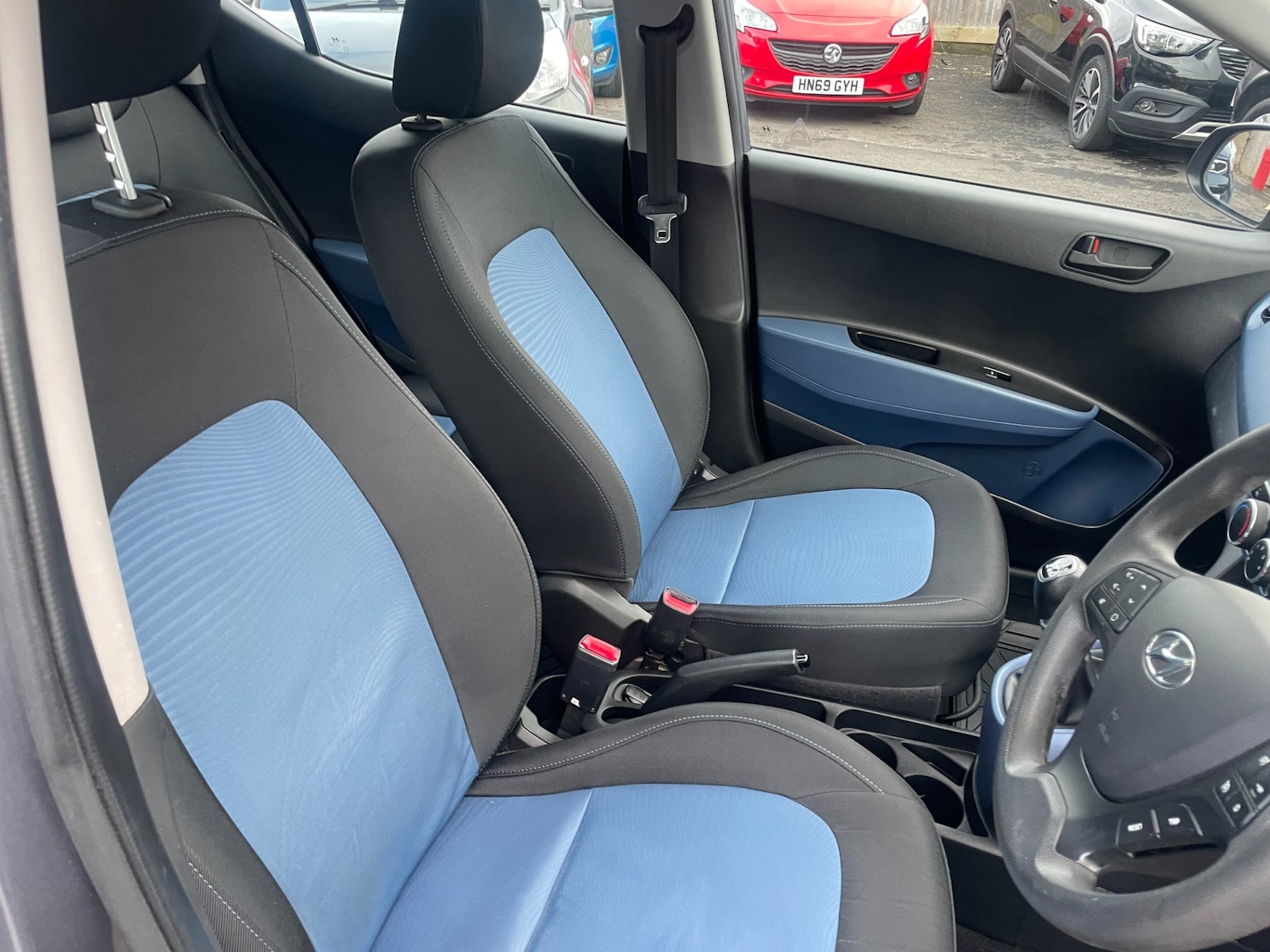 Used Hyundai i10 2016 for sale - 76879385: Photo 11