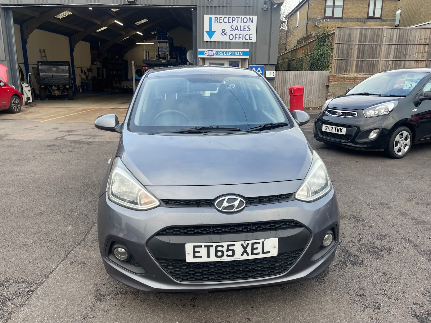 Used Hyundai i10 2016 for sale - 76879385: Photo 2