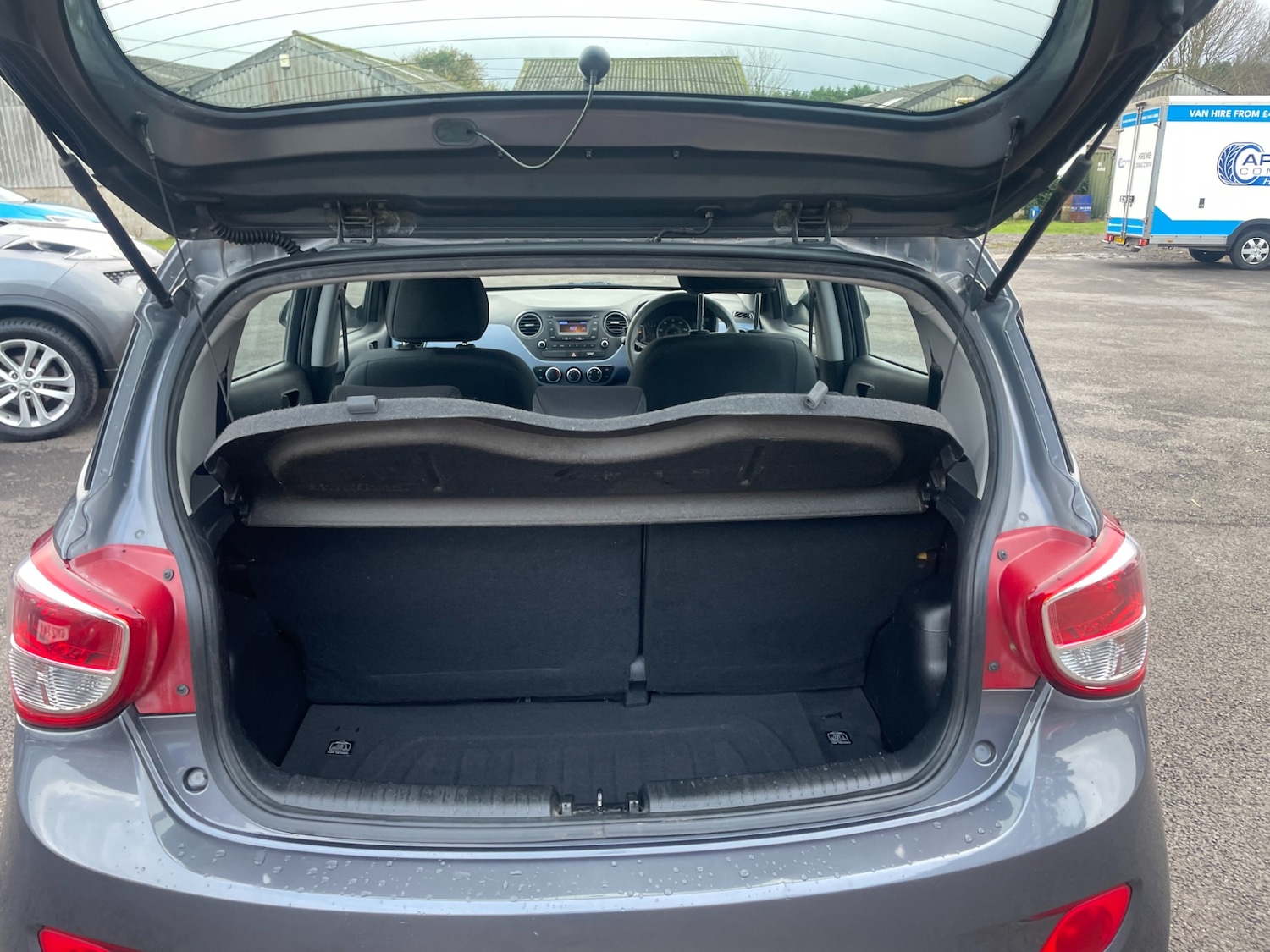 Used Hyundai i10 2016 for sale - 76879385: Photo 8