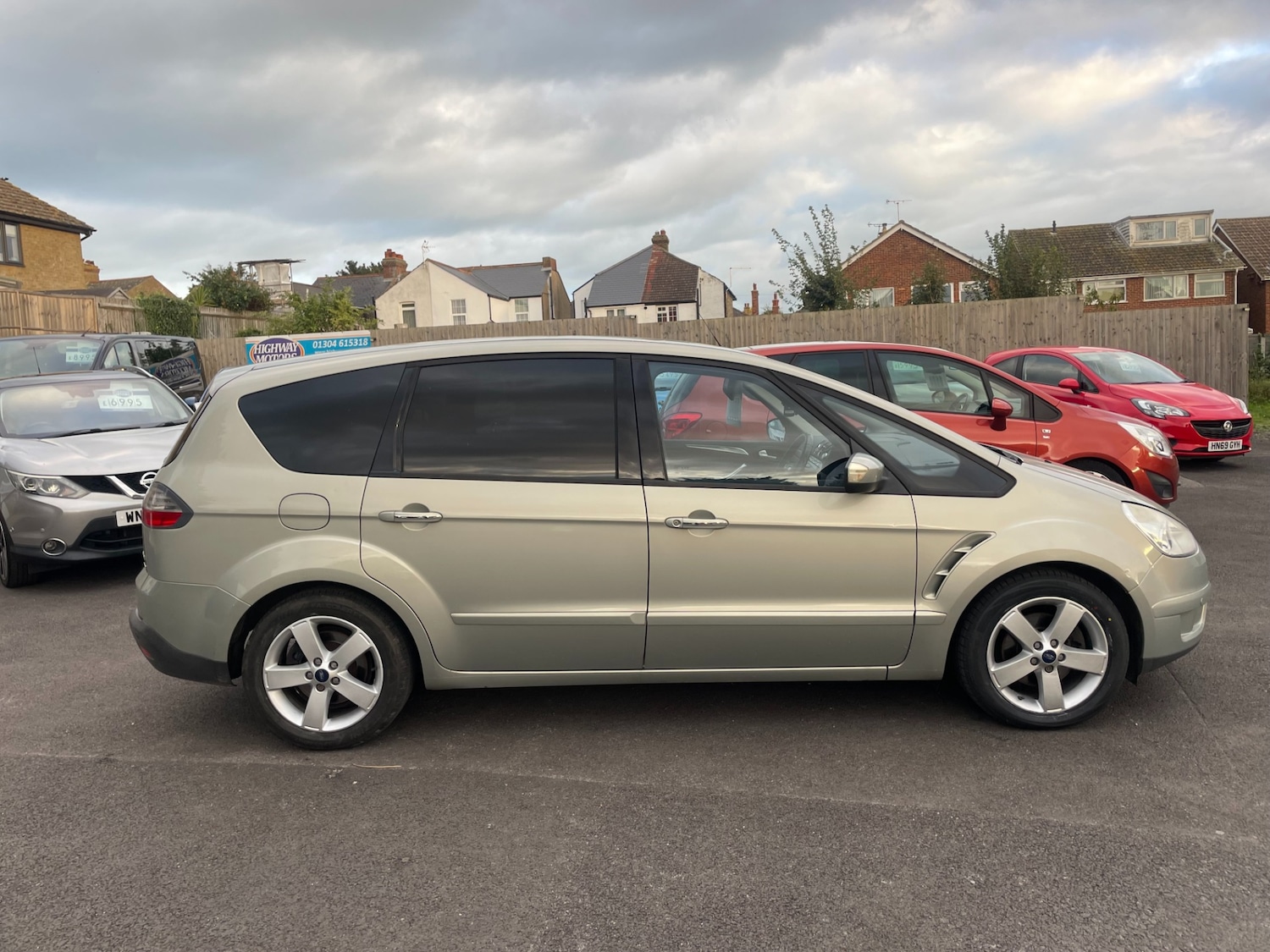 Used Ford S-Max 2009 for sale - 76384277: Photo 3