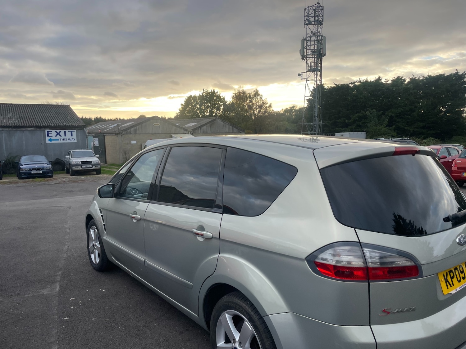 Used Ford S-Max 2009 for sale - 76384277: Photo 4