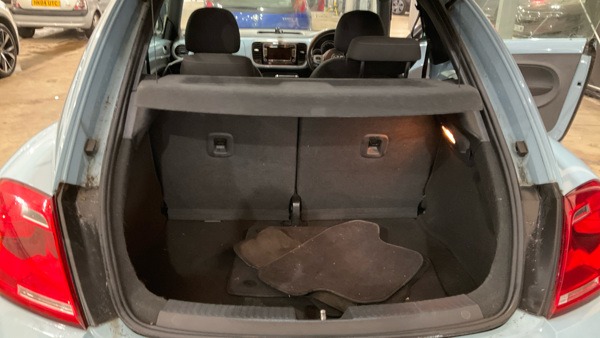 Used Volkswagen Beetle 2014 for sale - 77445736: Photo 6