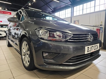 Used Volkswagen Golf SV 2017 for sale - 75768899: Photo