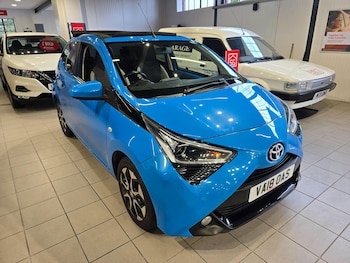 2018 (18) - 1.0 VVT-i x-plore Euro 6 5dr