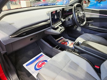 Used Renault Megane E Tech 2022 for sale - 75915156: Photo