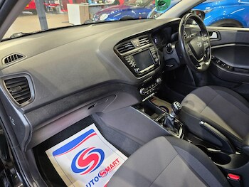Used Hyundai i20 2018 for sale - 75904831: Photo