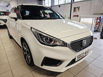 2022 (22) - 1.5 VTi-TECH Exclusive Nav Hatchback 5dr Petrol Manual Euro 6 (s/s) (106 ps