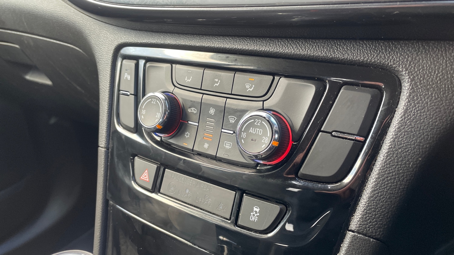 Used Vauxhall Mokka X 2019 for sale - 77073001: Photo 23