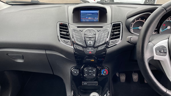 Used Ford Fiesta 2017 for sale - 76030191: Photo 12