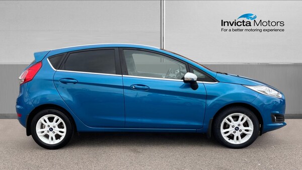 Used Ford Fiesta 2017 for sale - 76030191: Photo 2