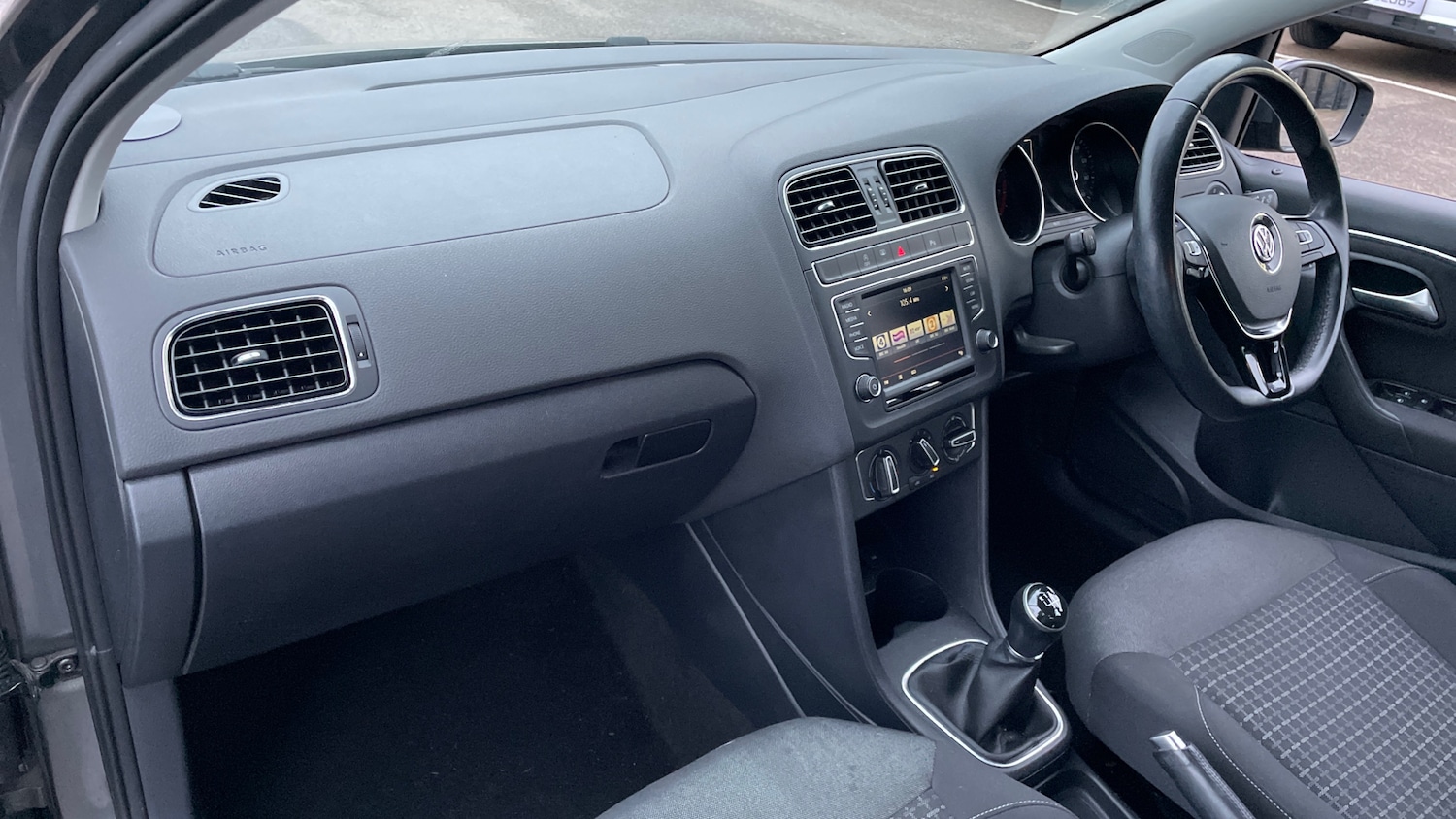 Used Volkswagen Polo 2016 for sale - 77409415: Photo 10