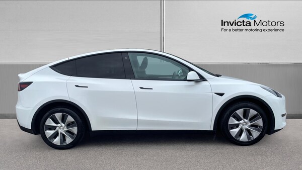 Used Tesla Model Y 2022 for sale - 76069628: Photo 2