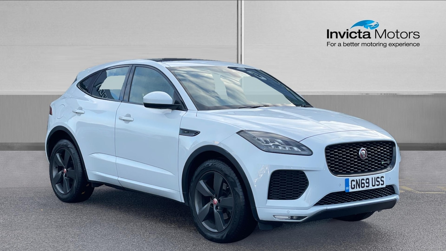Used Jaguar E-Pace 2019 for sale - 76324895: Photo 1