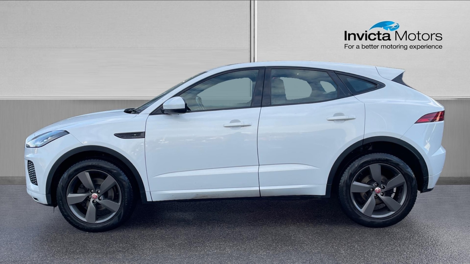 Used Jaguar E-Pace 2019 for sale - 76324895: Photo 6