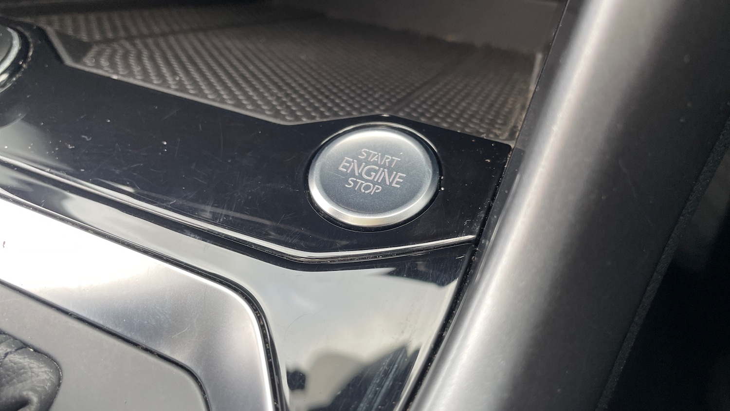 Used Volkswagen T-Roc 2021 for sale - 76784892: Photo 24