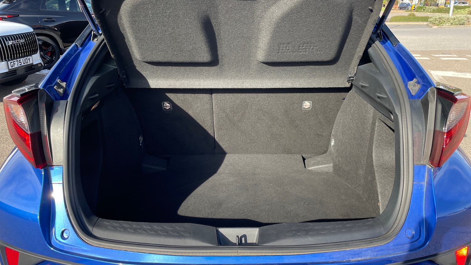 Used Toyota C-HR 2020 for sale - 76040484: Photo 15