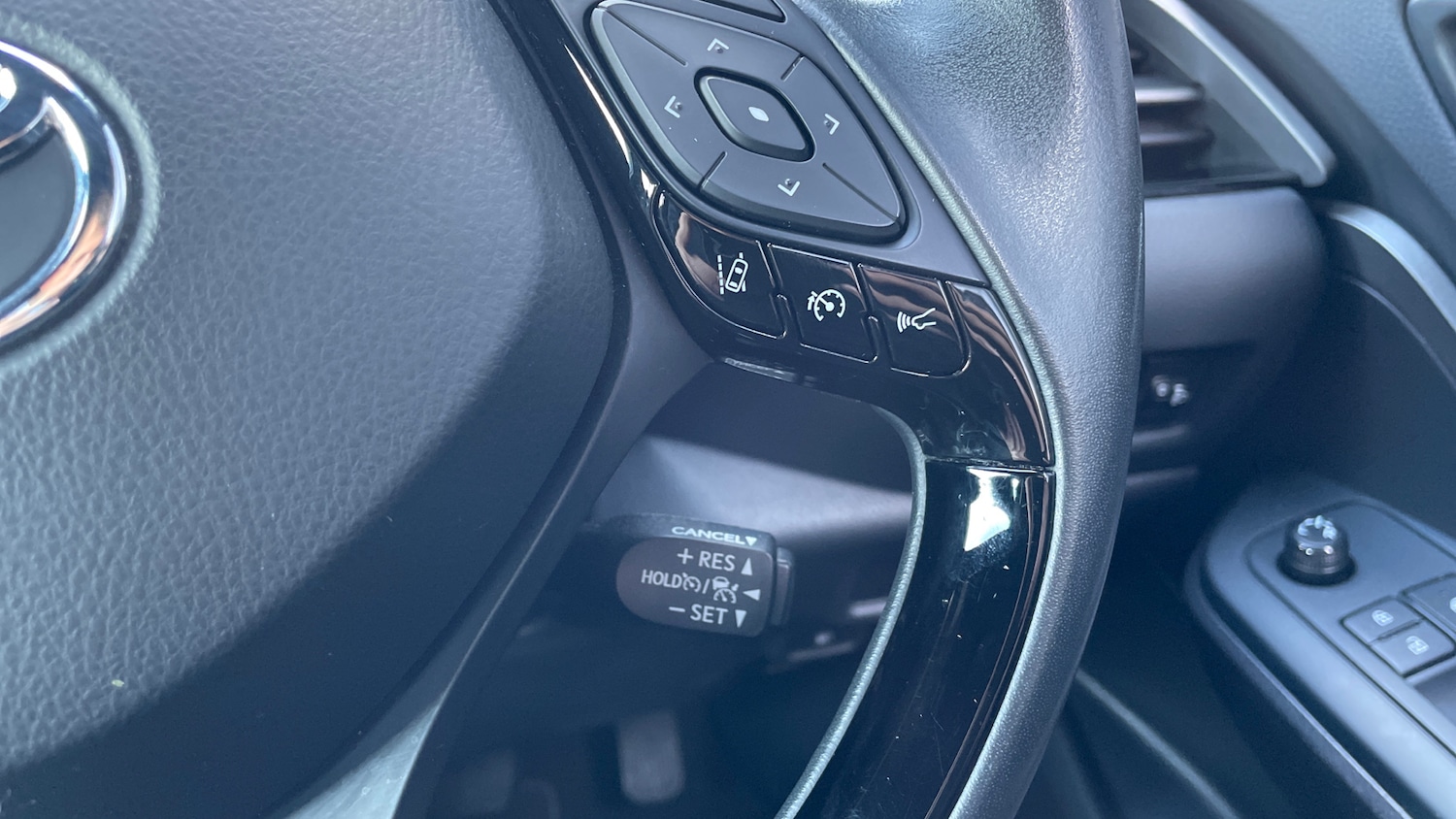 Used Toyota C-HR 2020 for sale - 76040484: Photo 25