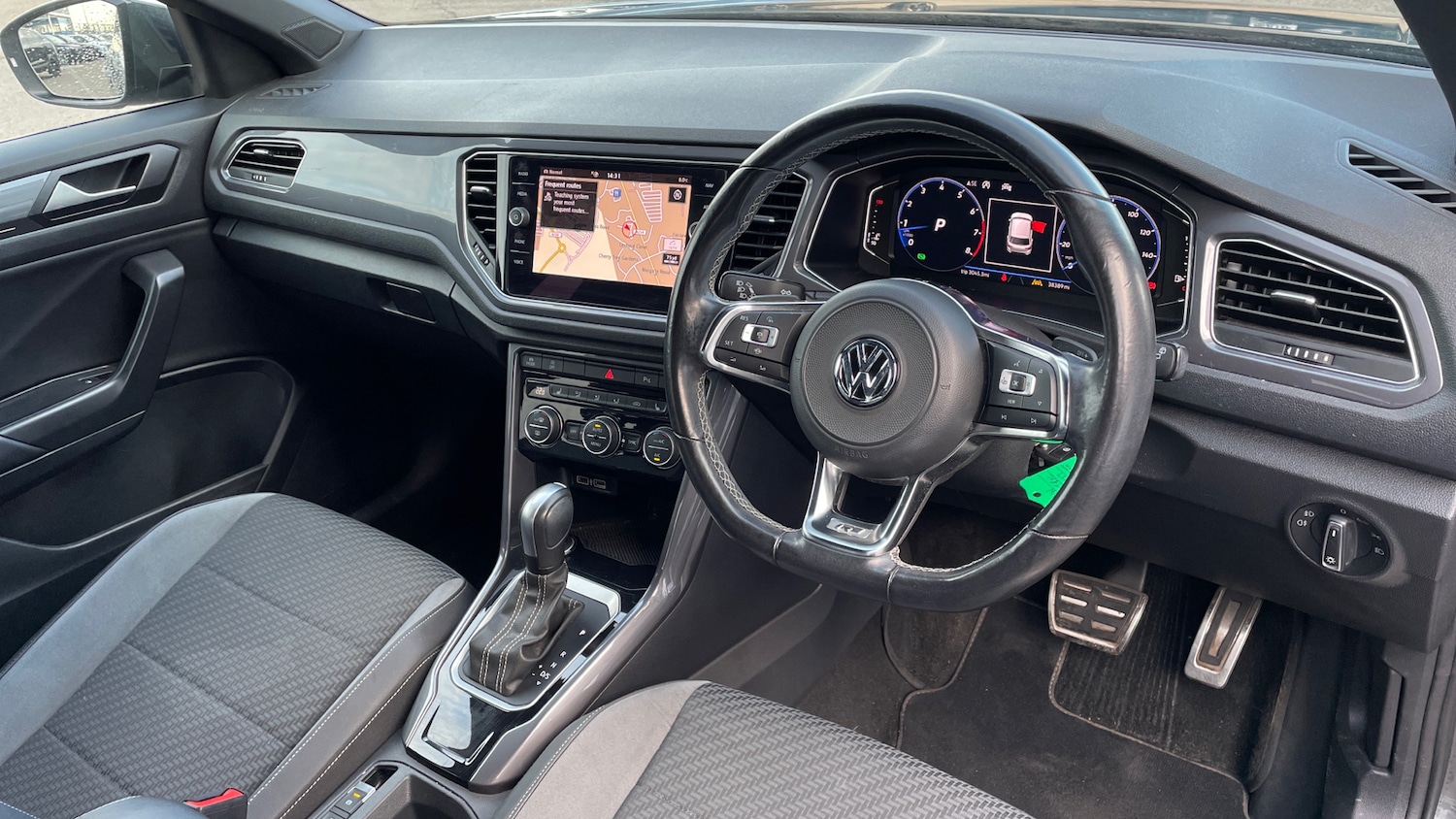 Used Volkswagen T-Roc 2020 for sale - 77595081: Photo 9