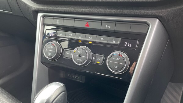 Used Volkswagen T-Roc 2021 for sale - 75987500: Photo 23