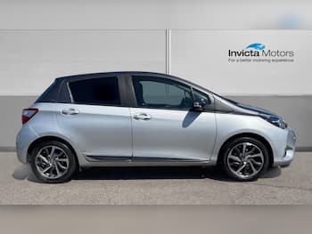 Used Toyota Yaris 2019 for sale - 79564275: Photo