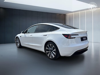 Used Tesla Model 3 2024 for sale - 79349188: Photo