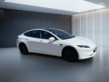 Used Tesla Model 3 2024 for sale - 79349279: Photo