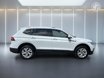 Used Volkswagen Tiguan Allspace 2023 for sale - 79348574: Photo
